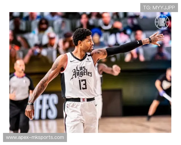 马尔基尼奥斯展现惊人速度优势,助球队逆转取胜